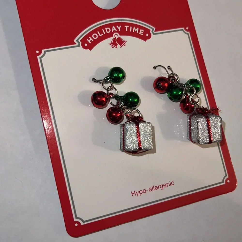 Holiday time jingle present earrings